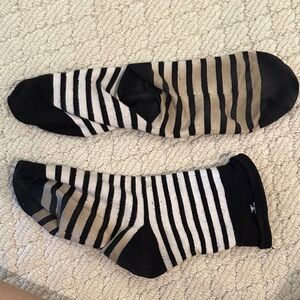 Women’s athletic socks